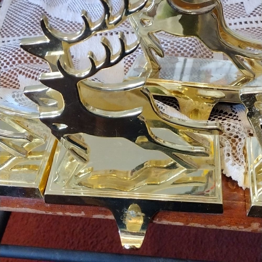 Stocking holders  - Picture 2 of 4